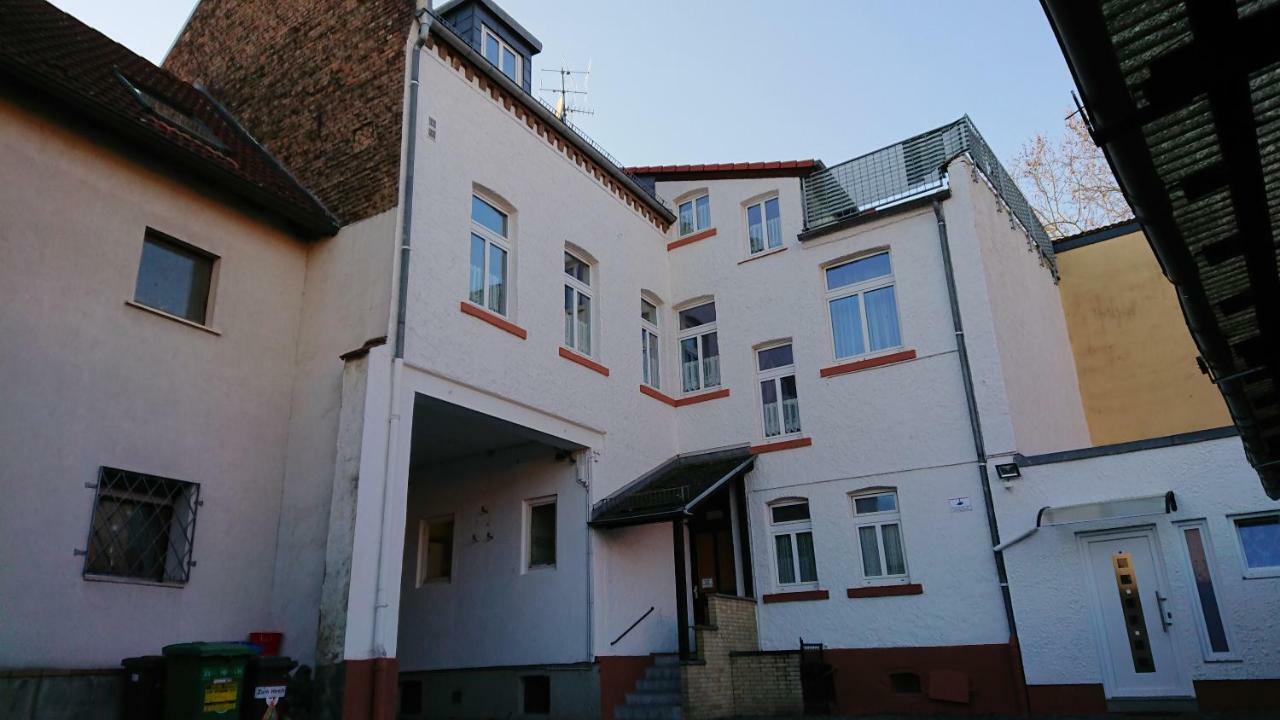 Hotel-Pension Zum Hirsch Hattersheim am Main Exterior foto